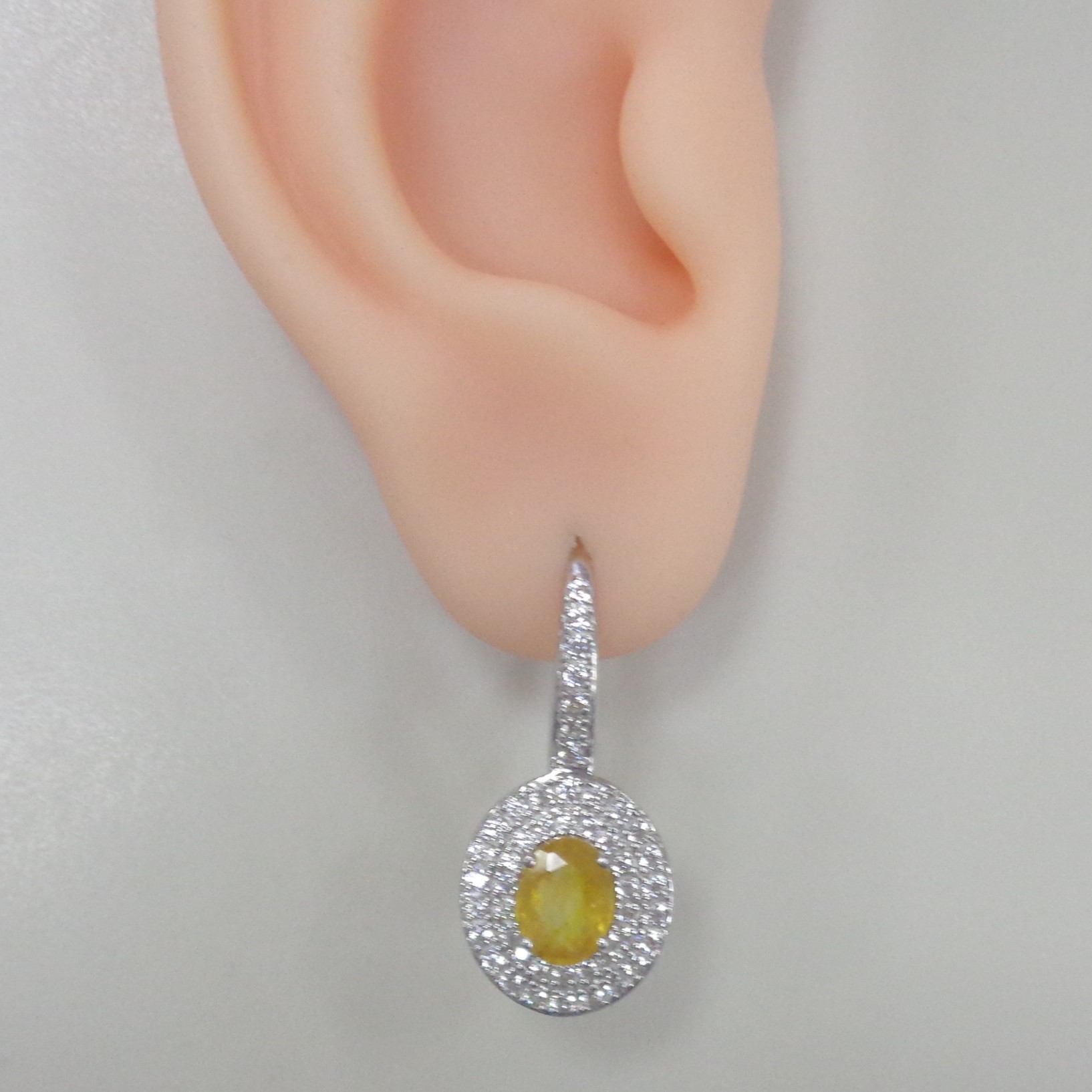 Серебряные серьги с желтыми сапфирами